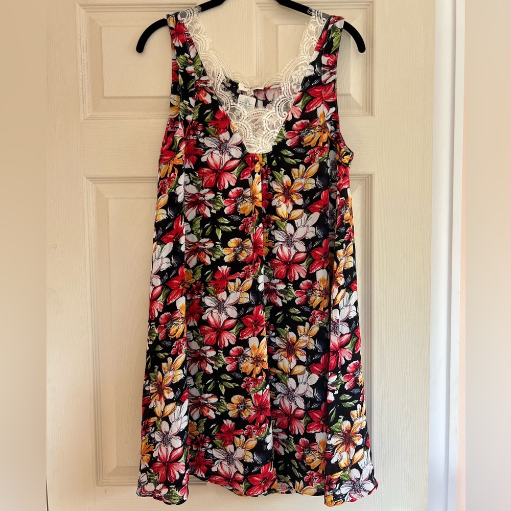 NWT Umgee Red and Pink Chemise with Floral Print size small